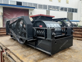 2PG400x400小型对辊正能量不良网站发往福建泉州破碎瓜子石