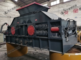 1208型半自动对辊正能量不良网站发货 破碎石英石