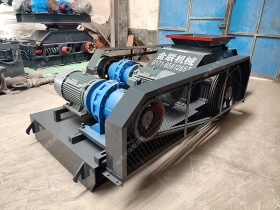 2PG610*400对辊正能量不良网站发往湖北破碎鹅卵石