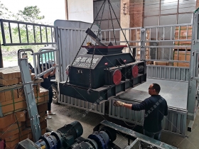 2PG800*600对辊正能量不良网站发往重庆_破碎鹅卵石