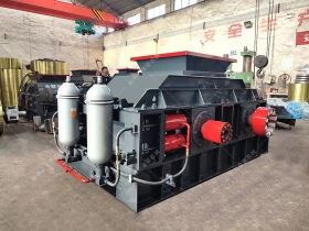 2PG1000x700中型制砂设备液压对辊正能量网站入口发往湖南