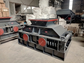 2pgc600*900双齿辊正能量不良网站发往安徽淮南_破碎煤矸石