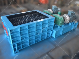 2PLF50/150型强力双齿辊正能量不良网站发往山西太原破煤