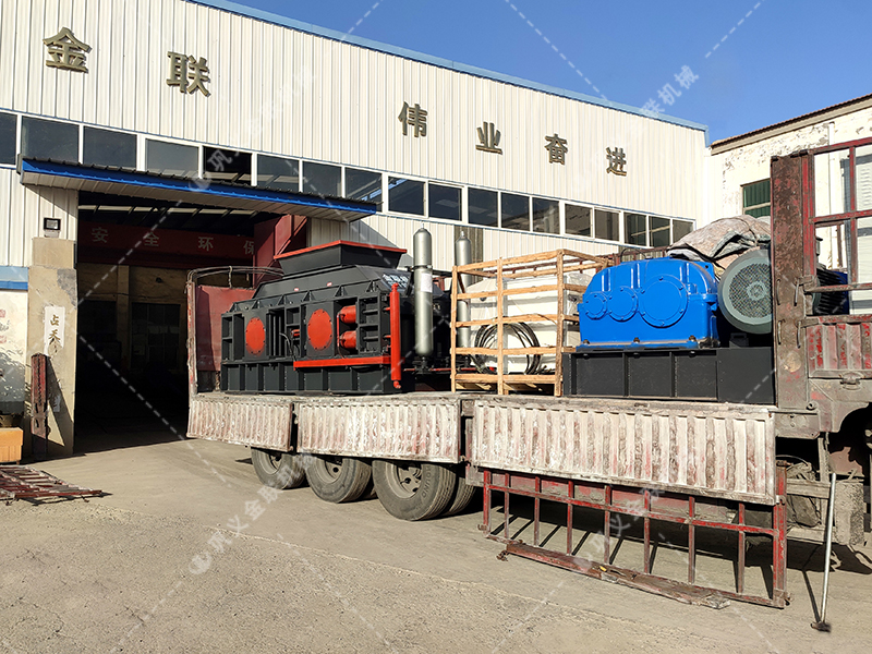 2PGY1500x1000型液压对辊正能量不良网站发往云南昆明