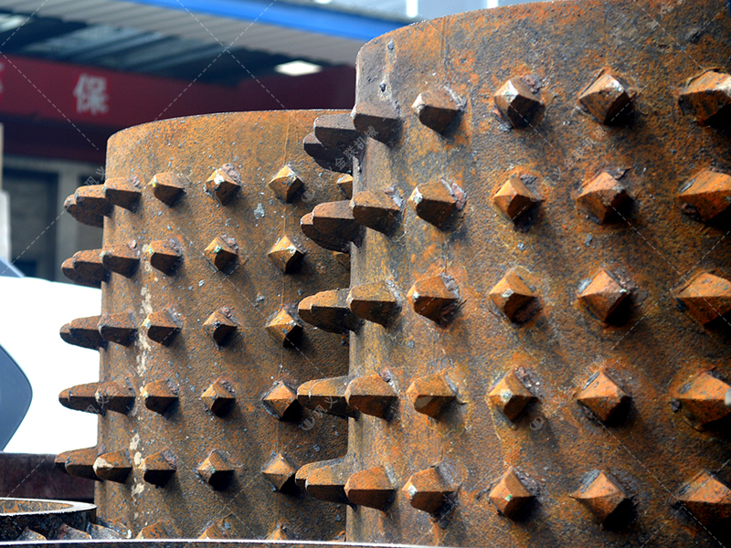 双齿辊正能量不良网站怎么选购，安装要点有哪些？