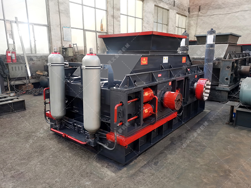 建筑用砂配置的液压对辊正能量网站入口多少钱一台？