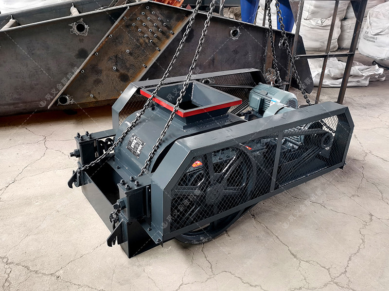 2PG250*250小型对辊正能量不良网站和64辊皮发货图片