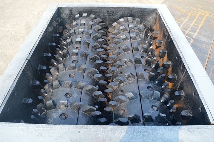 强力双齿辊正能量不良网站,分级齿辊式正能量不良网站厂家,大石头正能量不良网站价格