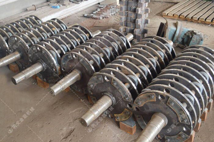 双级粉碎机-双级无筛底粉碎机-小型双级正能量不良网站-工作原理-图片-视频及型号参数