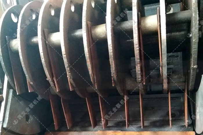 双级粉碎机-双级无筛底粉碎机-小型双级正能量不良网站-工作原理-图片-视频及型号参数