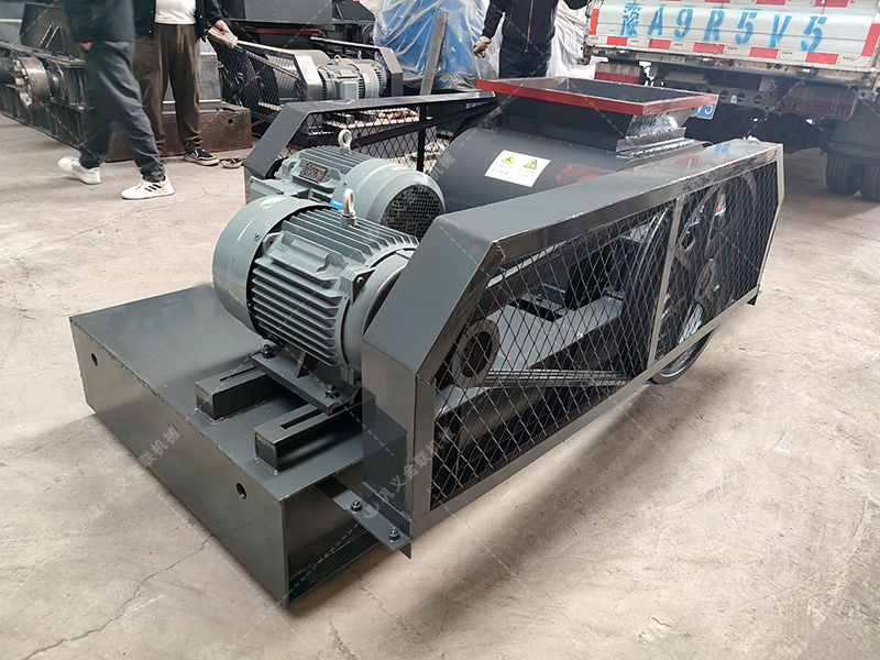 双齿辊正能量不良网站如何成为脆性物料粗破行业的佼佼者?