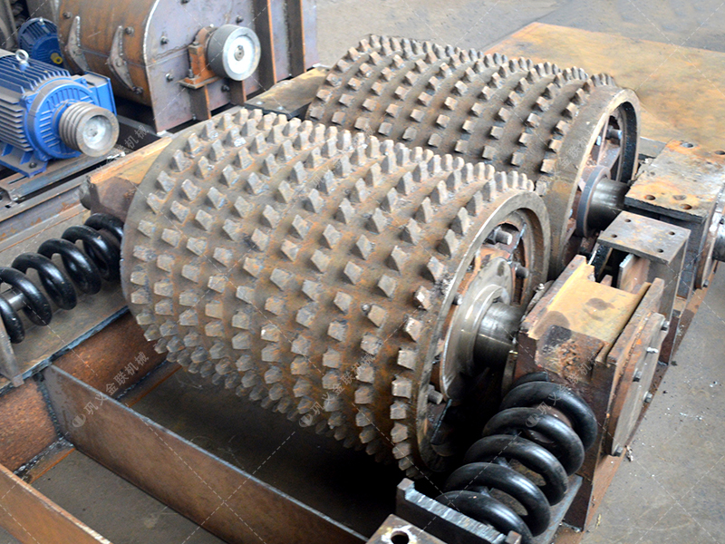 为何越来越多的矿山选择双齿辊而非颚式正能量不良网站？这3点很关键！